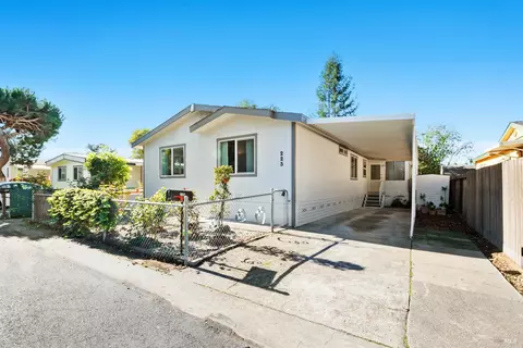 225 Magnolia Ave, Santa Rosa, CA 95407