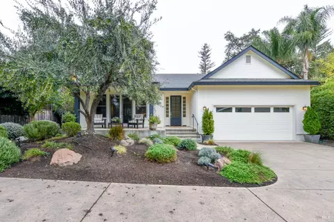 928 Hunt Ave, Saint Helena, CA 94574