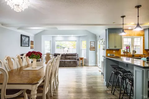Dining - 236 Belfiore Ln, Windsor, CA 95492 photo 2 of 4