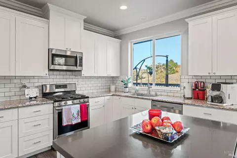 531 Tehuacan Rd, Ukiah, CA 95482 photo 5