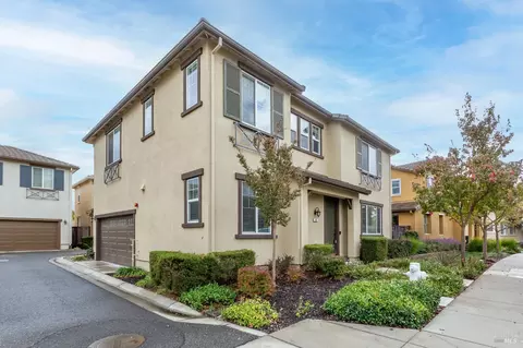 Exterior - 401 Brevard Ct, Fairfield, CA 94534 photo 2 of 5