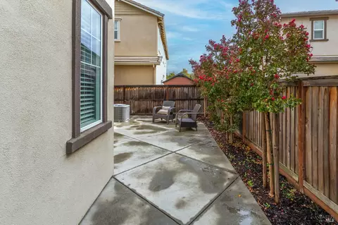 Exterior - 401 Brevard Ct, Fairfield, CA 94534 photo 4 of 5