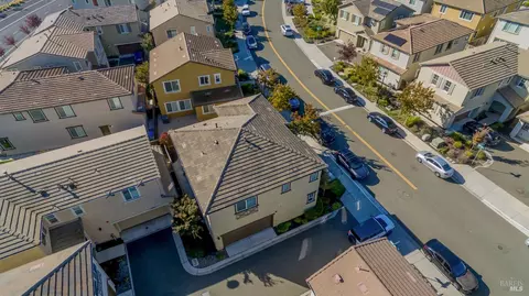 View/Area - 401 Brevard Ct, Fairfield, CA 94534 photo 7 of 9