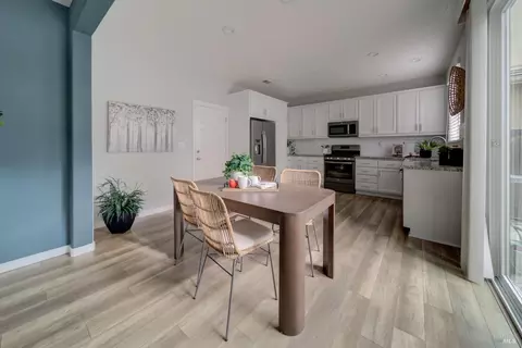 Dining - 401 Brevard Ct, Fairfield, CA 94534 photo 1 of 3