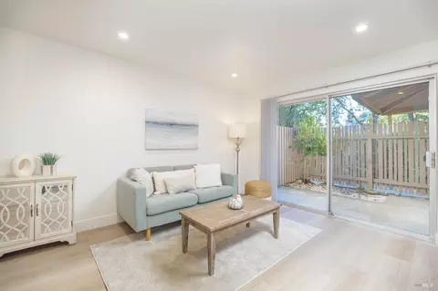 71 Roundtree Blvd, San Rafael, CA 94903