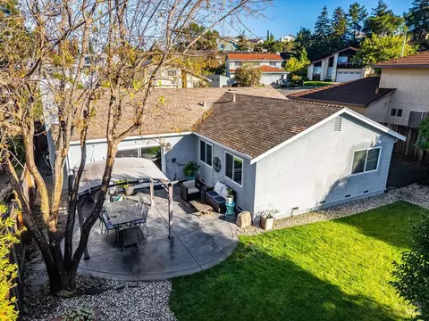 Exterior - 125 Easson Ct, Vallejo, CA 94591 photo 10 of 18