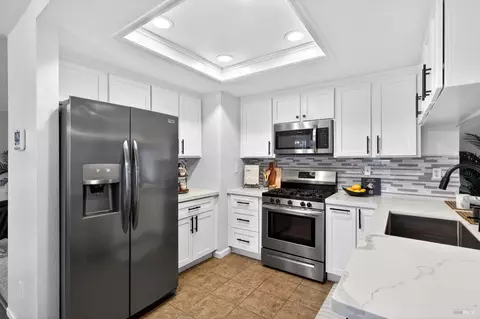 Kitchen - 125 Easson Ct, Vallejo, CA 94591 photo 2 of 5