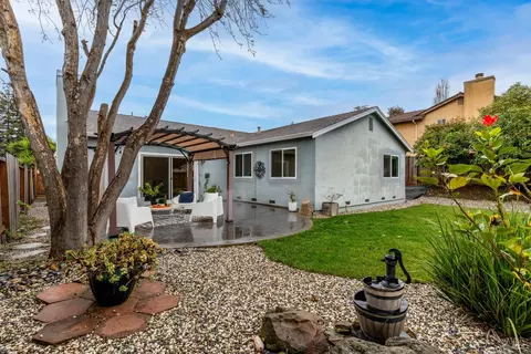 Exterior - 125 Easson Ct, Vallejo, CA 94591 photo 3 of 18