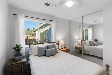 Bedroom - 125 Easson Ct, Vallejo, CA 94591 photo 5 of 5