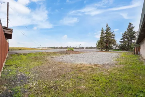 201 Sacramento St, Suisun City, CA 94585