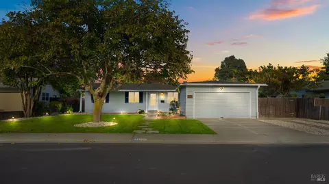Exterior - 420 Mckenzie Dr, Dixon, CA 95620 photo 1 of 11