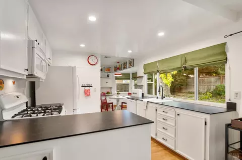654 Corte Seville, Vacaville, CA 95688 photo 17