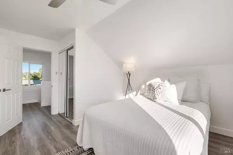 Bedroom - 2159 Penny Ln, Napa, CA 94559 photo 9 of 12