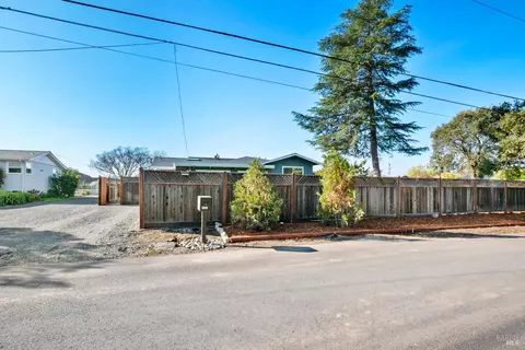 Exterior - 2159 Penny Ln, Napa, CA 94559 photo 13 of 13
