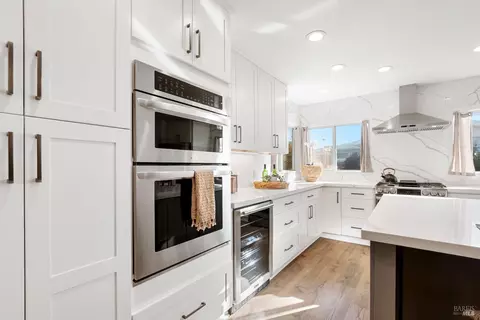 Kitchen - 2159 Penny Ln, Napa, CA 94559 photo 4 of 7