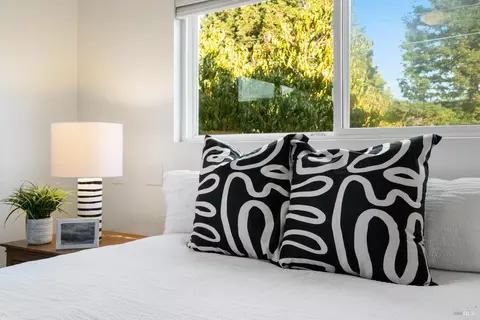 Bedroom - 2159 Penny Ln, Napa, CA 94559 photo 3 of 12