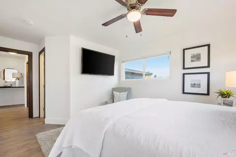Bedroom - 2159 Penny Ln, Napa, CA 94559 photo 4 of 12