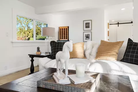 Living - 2159 Penny Ln, Napa, CA 94559 photo 8 of 9