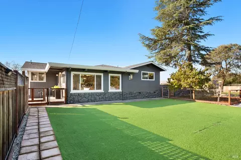 Exterior - 2159 Penny Ln, Napa, CA 94559 photo 4 of 13