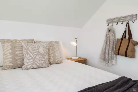 Bedroom - 2159 Penny Ln, Napa, CA 94559 photo 11 of 12