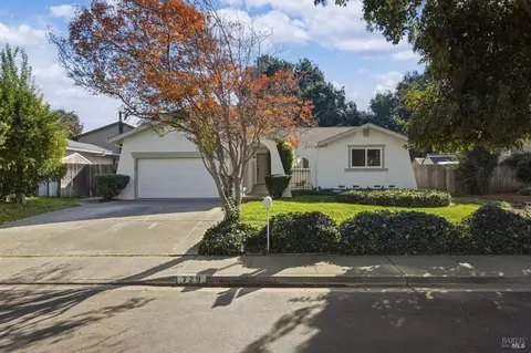 Exterior - 729 Brookside Dr, Vacaville, CA 95688 photo 9 of 9