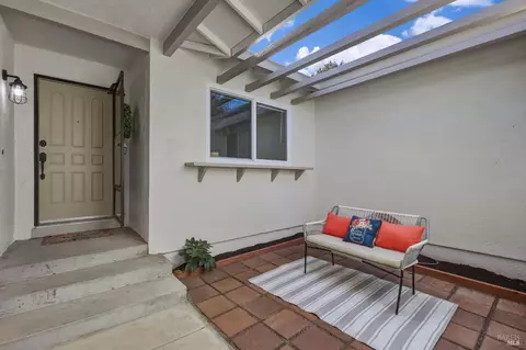 Exterior - 729 Brookside Dr, Vacaville, CA 95688 photo 3 of 9