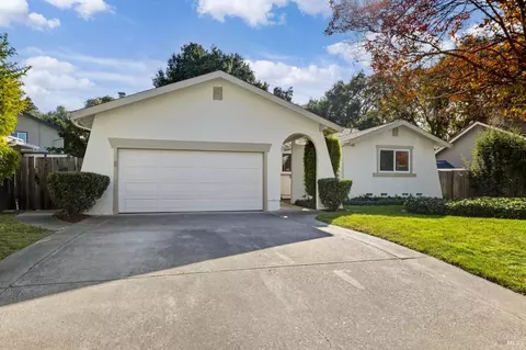 Exterior - 729 Brookside Dr, Vacaville, CA 95688 photo 2 of 9