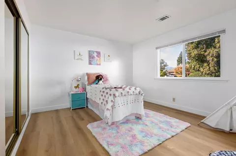 Bedroom - 729 Brookside Dr, Vacaville, CA 95688 photo 3 of 4