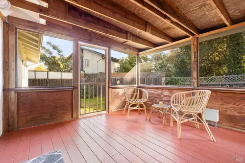 Exterior - 729 Brookside Dr, Vacaville, CA 95688 photo 5 of 9
