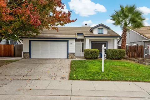 570 Woodard Way, Dixon, CA 95620