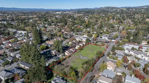 1055 Wright St, Santa Rosa, CA 95404