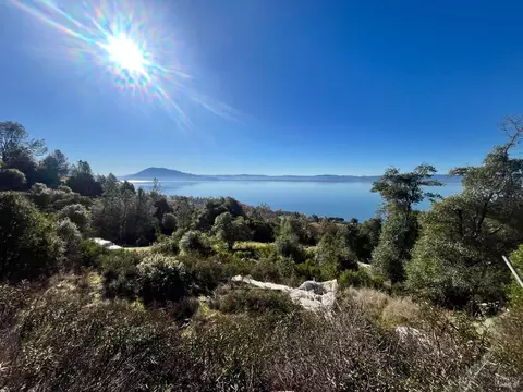 6319 Aileen Trl, Lucerne, CA 95458