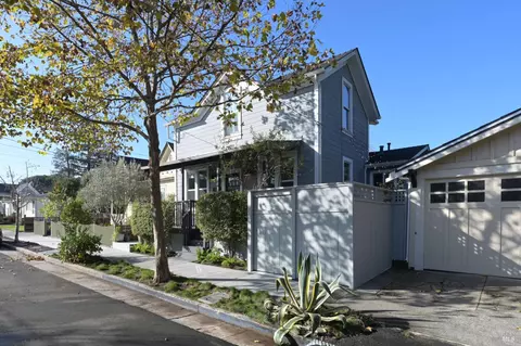 Exterior - 610 E St, Petaluma, CA 94952 photo 2 of 7