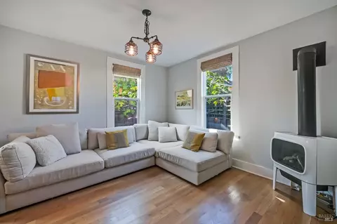 Living - 610 E St, Petaluma, CA 94952 photo 3 of 3