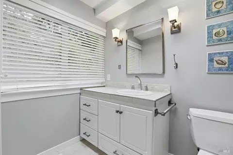 Bath - 89 Monte Mar Dr, Sausalito, CA 94965 photo 1 of 4