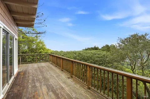 Exterior - 89 Monte Mar Dr, Sausalito, CA 94965 photo 4 of 6