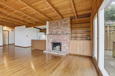 Living - 89 Monte Mar Dr, Sausalito, CA 94965 photo 4 of 7