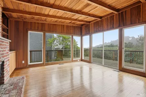 Living - 89 Monte Mar Dr, Sausalito, CA 94965 photo 6 of 7