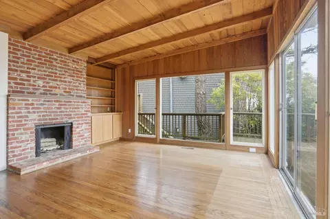 Living - 89 Monte Mar Dr, Sausalito, CA 94965 photo 3 of 7