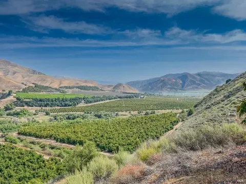 3800 Piru Canyon Rd, Piru, CA 93040