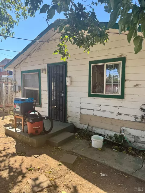 63 Poinsettia Ave, Bay Point, CA 94565