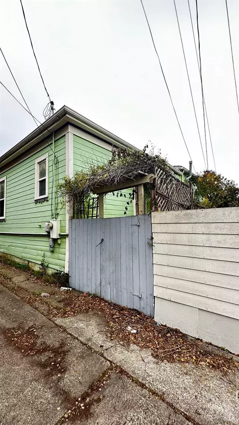 918 Alameda St, Vallejo, CA 94590 photo 7