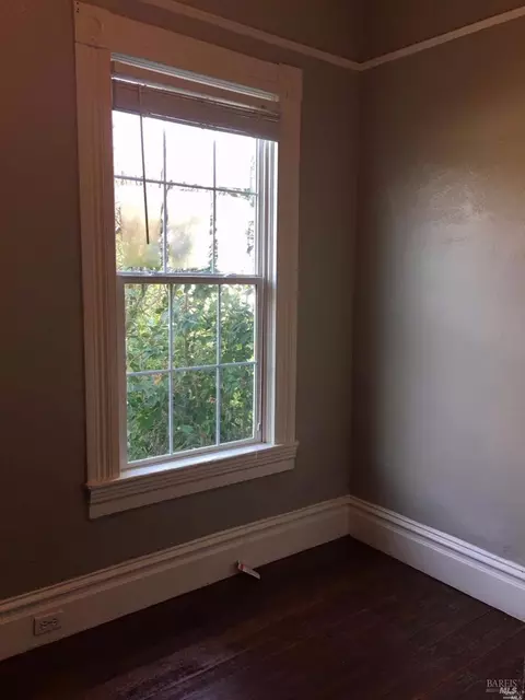 918 Alameda St, Vallejo, CA 94590 photo 5