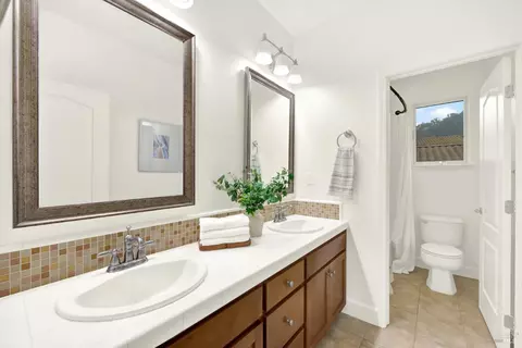 Bath - 3127 Olympic Rd, Fairfield, CA 94534 photo 2 of 6