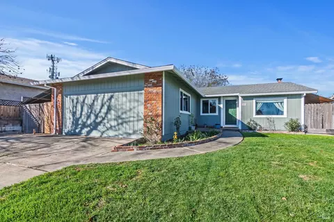 17 Amador Cir, Rio Vista, CA 94571