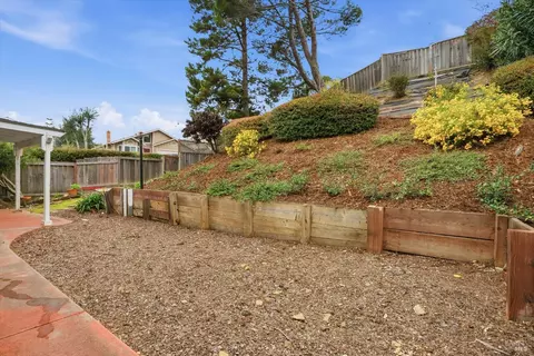 Exterior - 705 Starfish Dr, Vallejo, CA 94591 photo 4 of 4