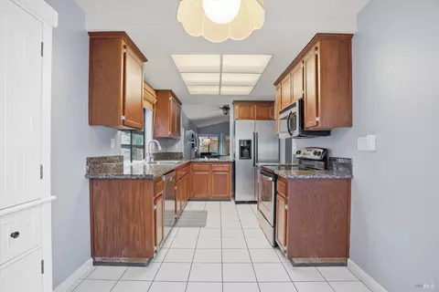 Kitchen - 705 Starfish Dr, Vallejo, CA 94591 photo 2 of 2
