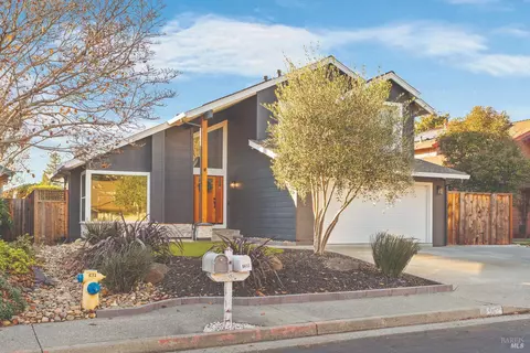 6417 Yale St, Windsor, CA 95492 photo 2