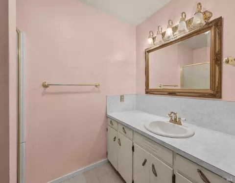 Bath - 506 La Tierra Dr, Angwin, CA 94508 photo 3 of 4
