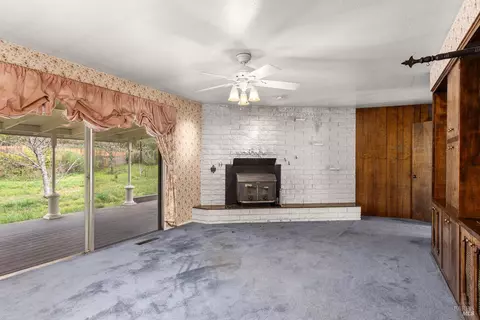 Living - 506 La Tierra Dr, Angwin, CA 94508 photo 4 of 6